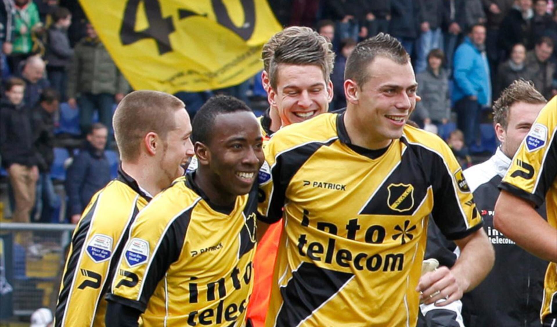 Elson Hooi en Kenny van der Weg, na de 4-0 tegen Willem II. foto Peter Visser