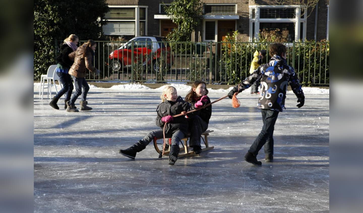 Schaatsen op het Hyacintplein in Breda. foto Ilse Lukken