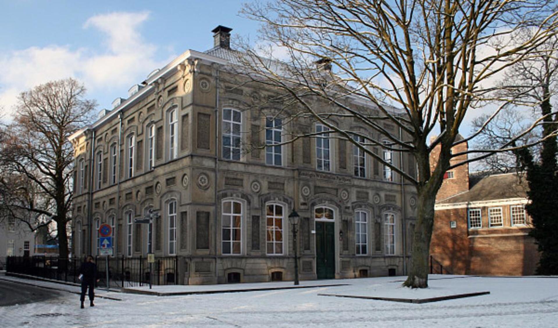 Koningin Wilhelmina Paviljoen  aan het Kasteelplein in Breda. foto Bouke Tuit