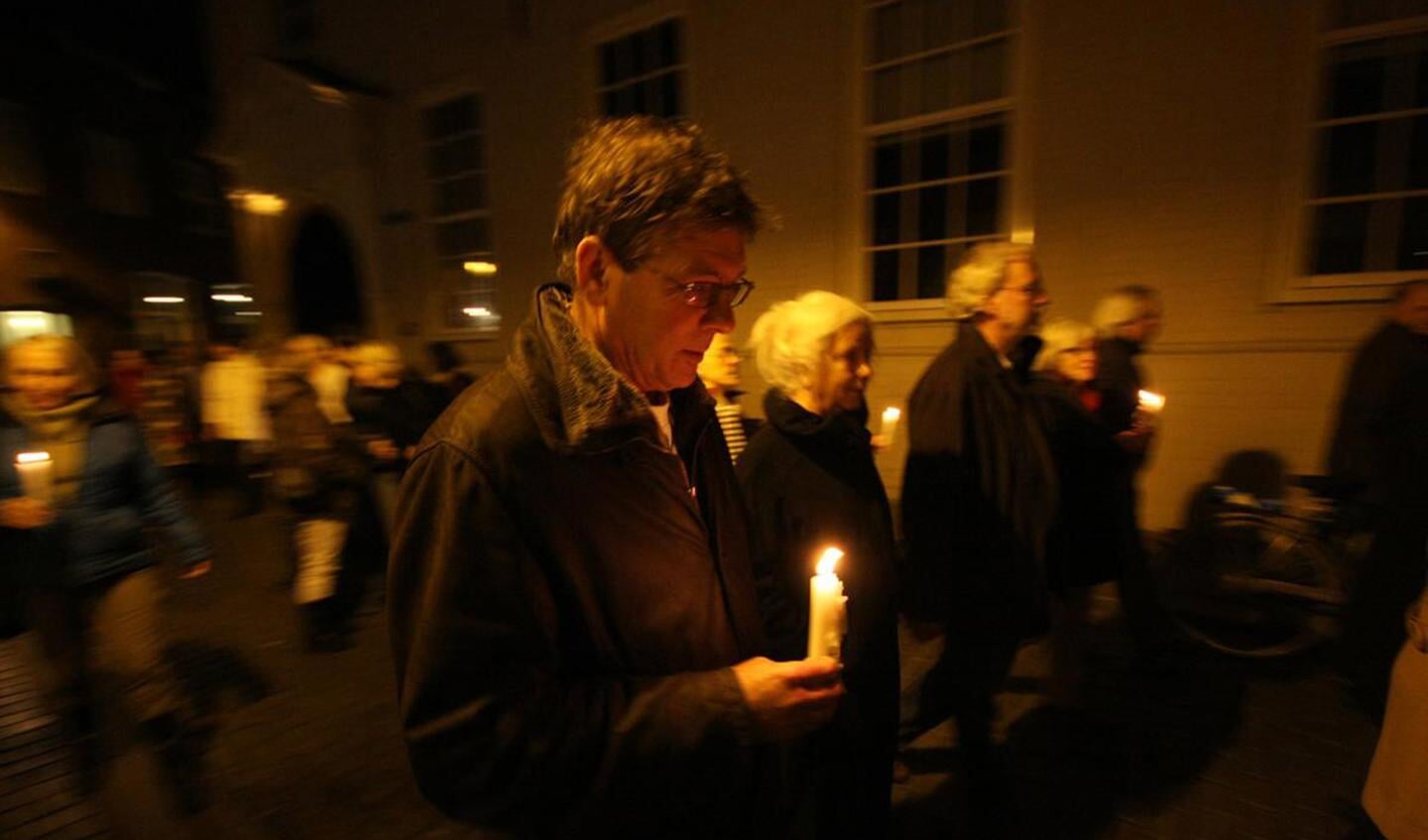 Herdenking Kristallnacht 2011 in het centrum van Breda. foto Erik Eggens