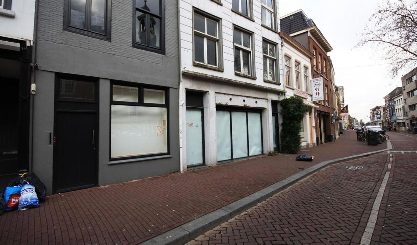 Volgens Platform Boschstraat staan 20 van de 60 winkelpanden in de Boschstraat leeg. foto Erik Eggens