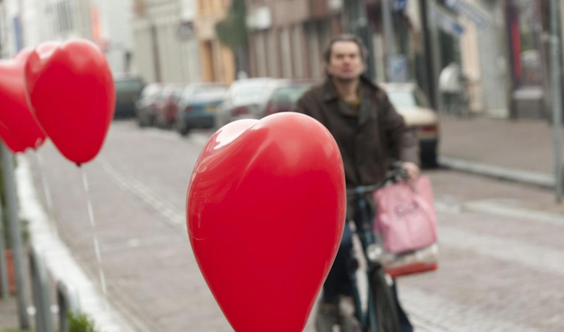 Valentijnsdag in Breda blijkt vooral voor loefhebbers van zoetigheden. foto Guido van der Kroef