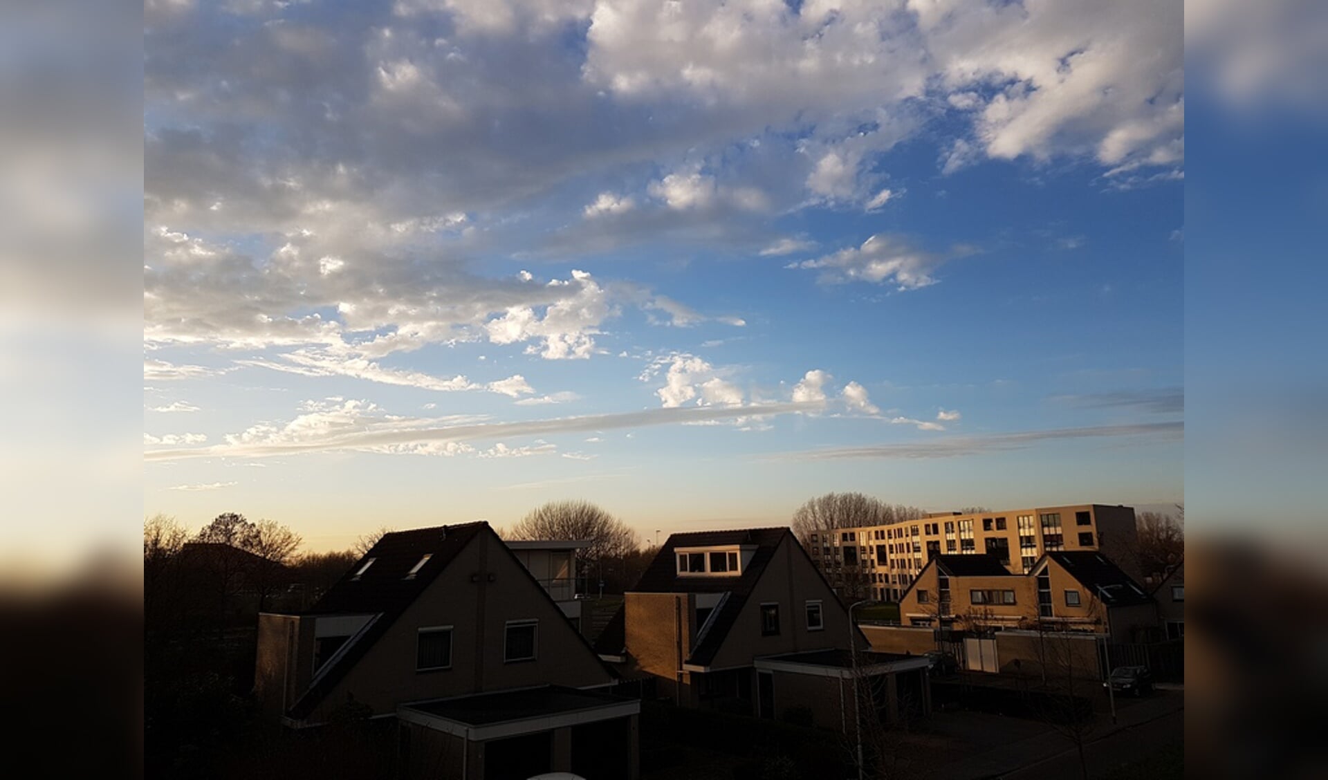 Fraaie wolkenvelden boven de Haagse Beemden