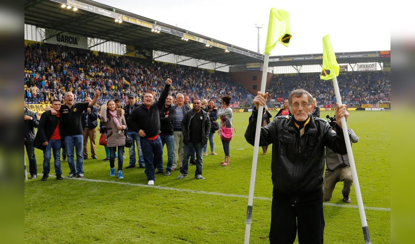 NAC wint met 3-0 van AZ. foto Peter Visser