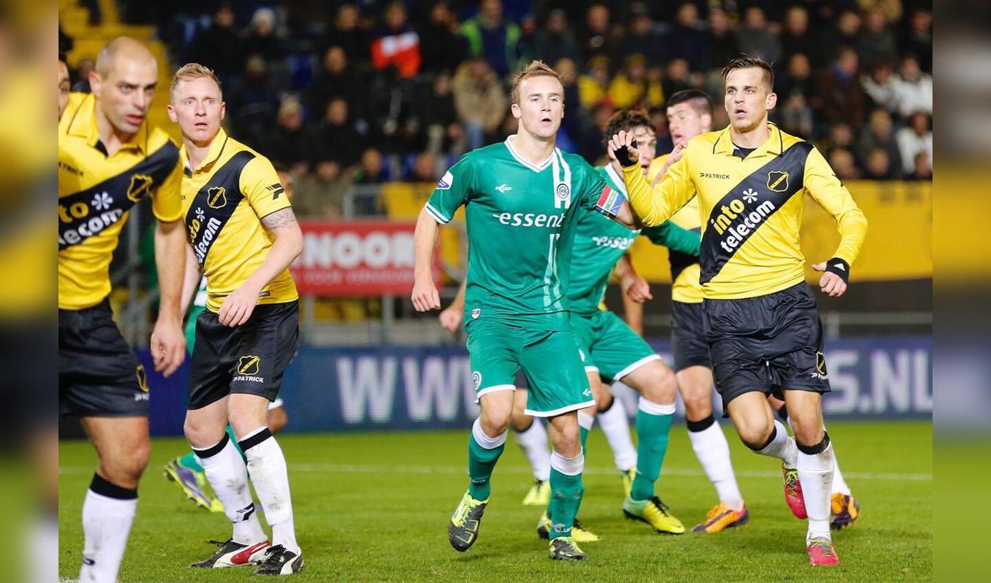 NAC speelt met 2-2 gelijk tegen FC Groningen op 30 november 2013. foto Peter Visser