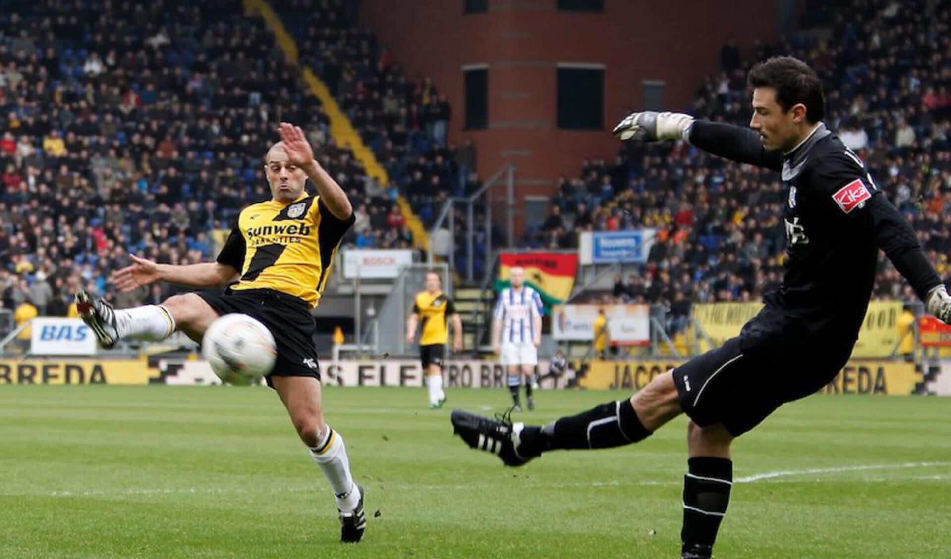 NAC ontmoette 13 februari 2011 Heerenveen en verloor thuis met 0-2. foto Peter Visser