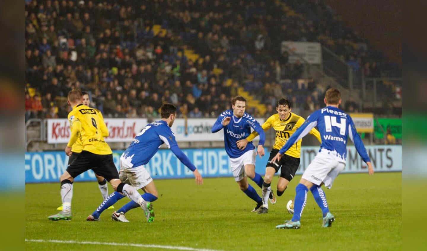 NAC wint in de laatste tel met 1-0 van Helmond Sport door een goal van Kenny van der Weg.