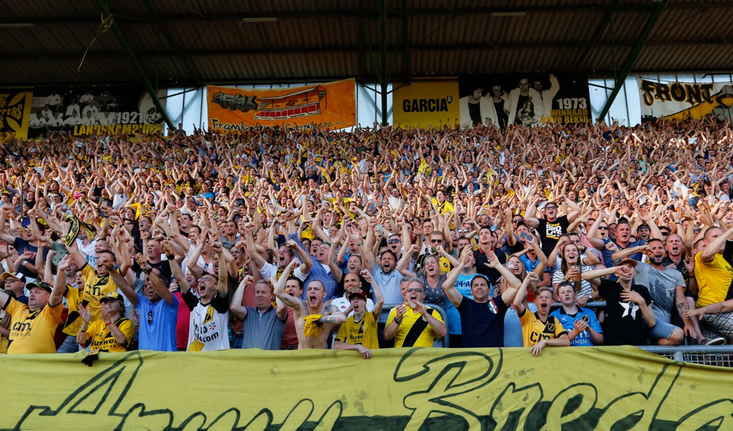 NAC wint met 1-0 van NEC tijdens de eerste wedstrijd in de finale van play-offs om een plek in de eredivisie.