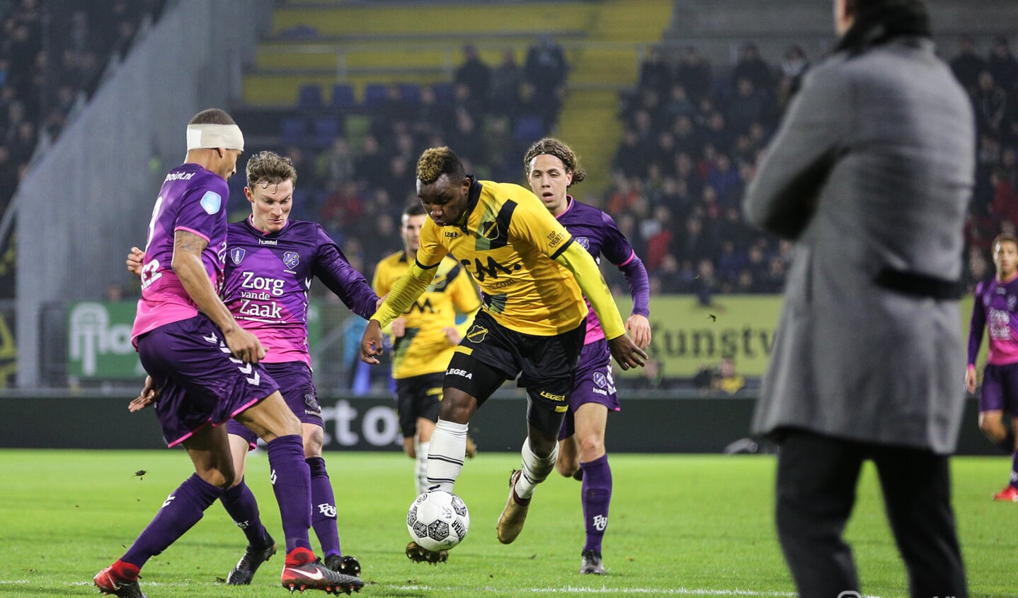 NAC heeft de laatste thuiswedstrijd voor de winterstop met 3-1 gewonnen van FC Utrecht.