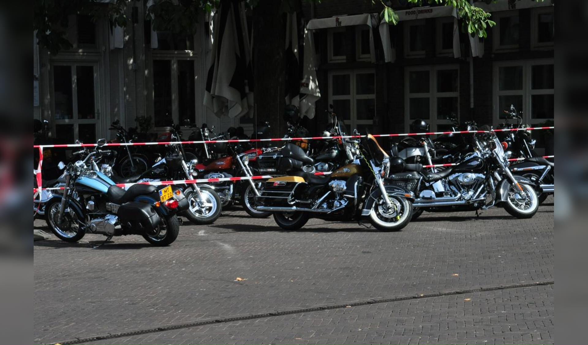 Geen Harleydag, wel veel Harleys in de binnenstad. foto Perry Roovers