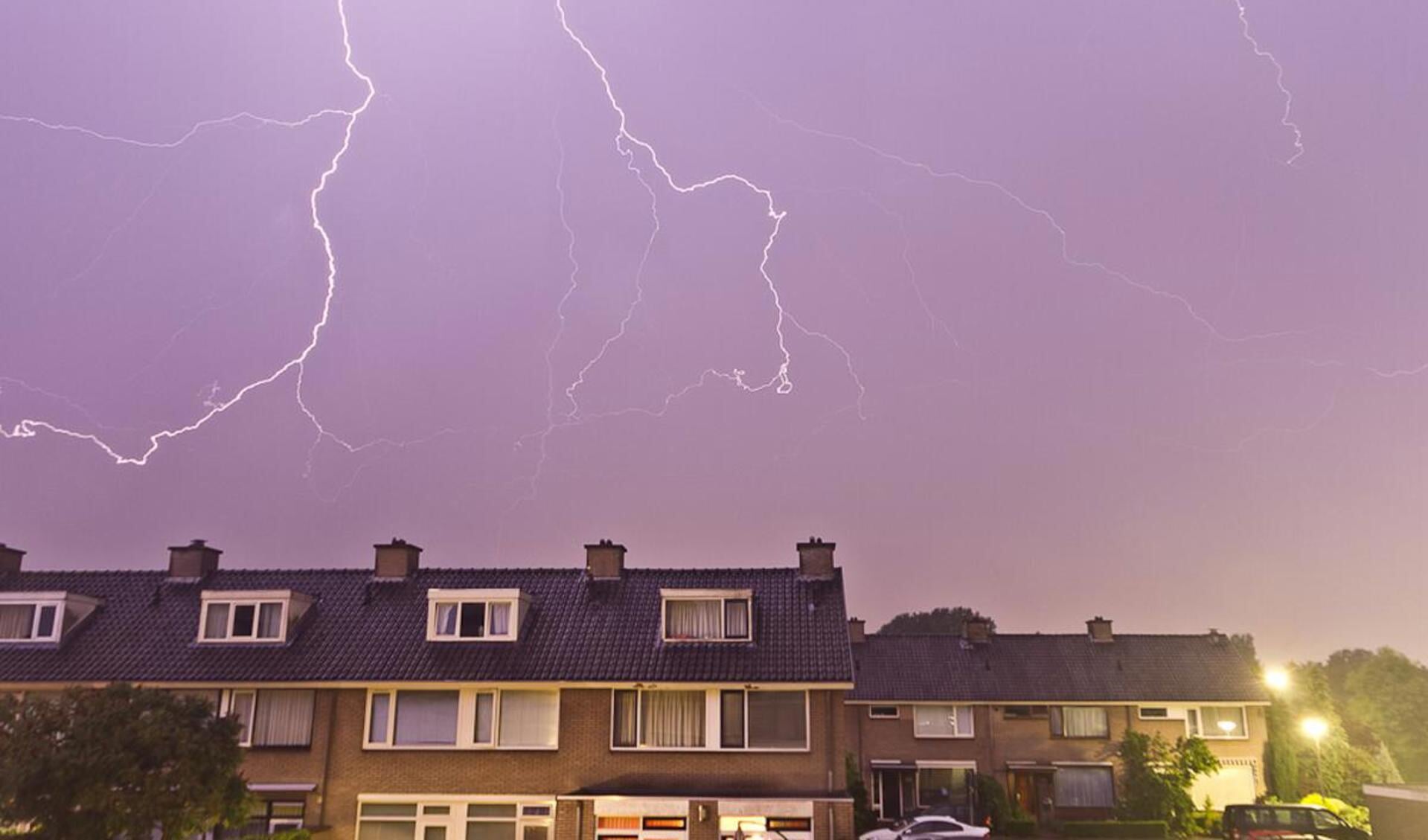Onweer boven Breda. foto Jorgen Janssens