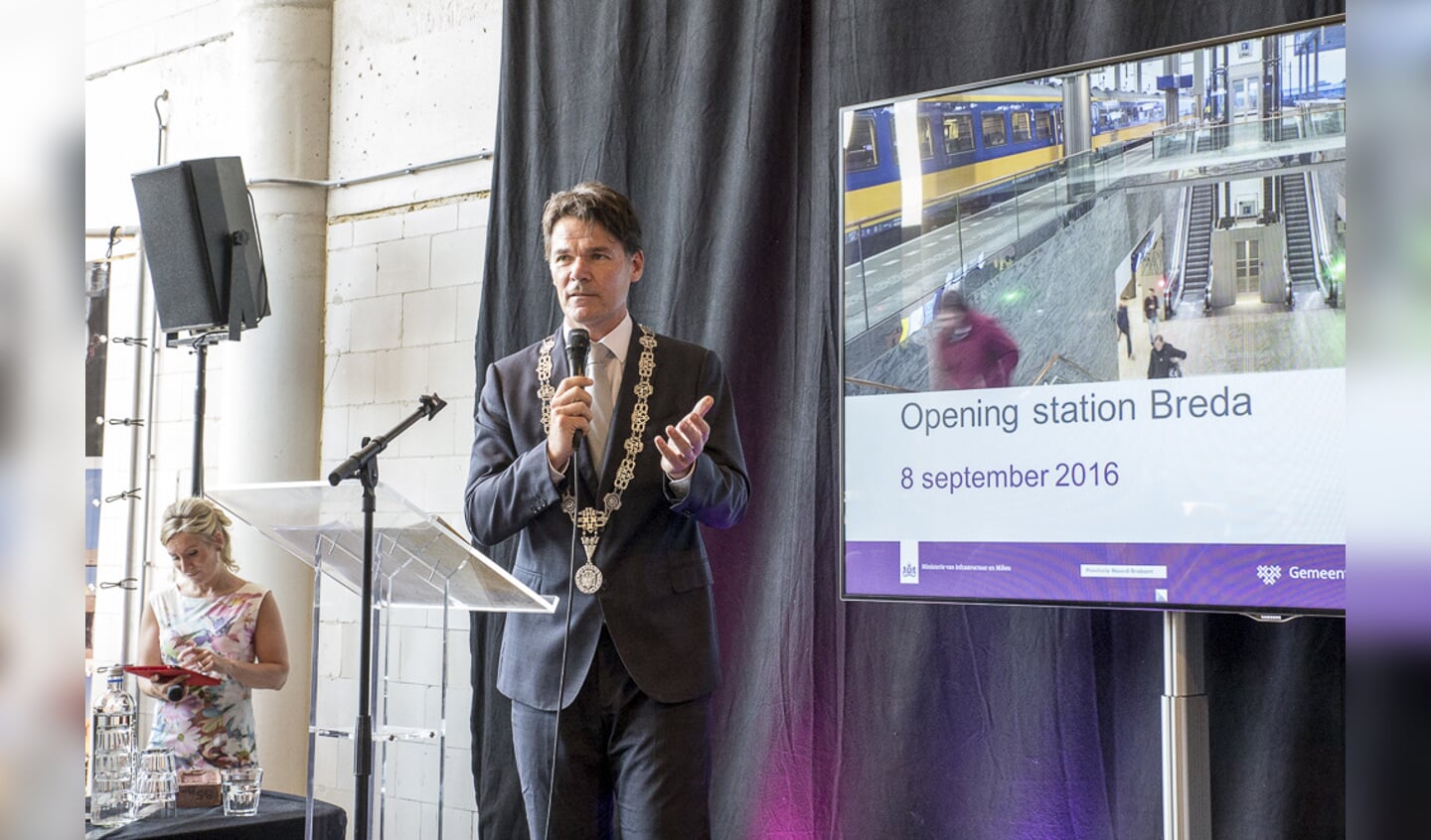 Na vier jaar bouwen is station Breda donderdag 8 september officieel geopend.