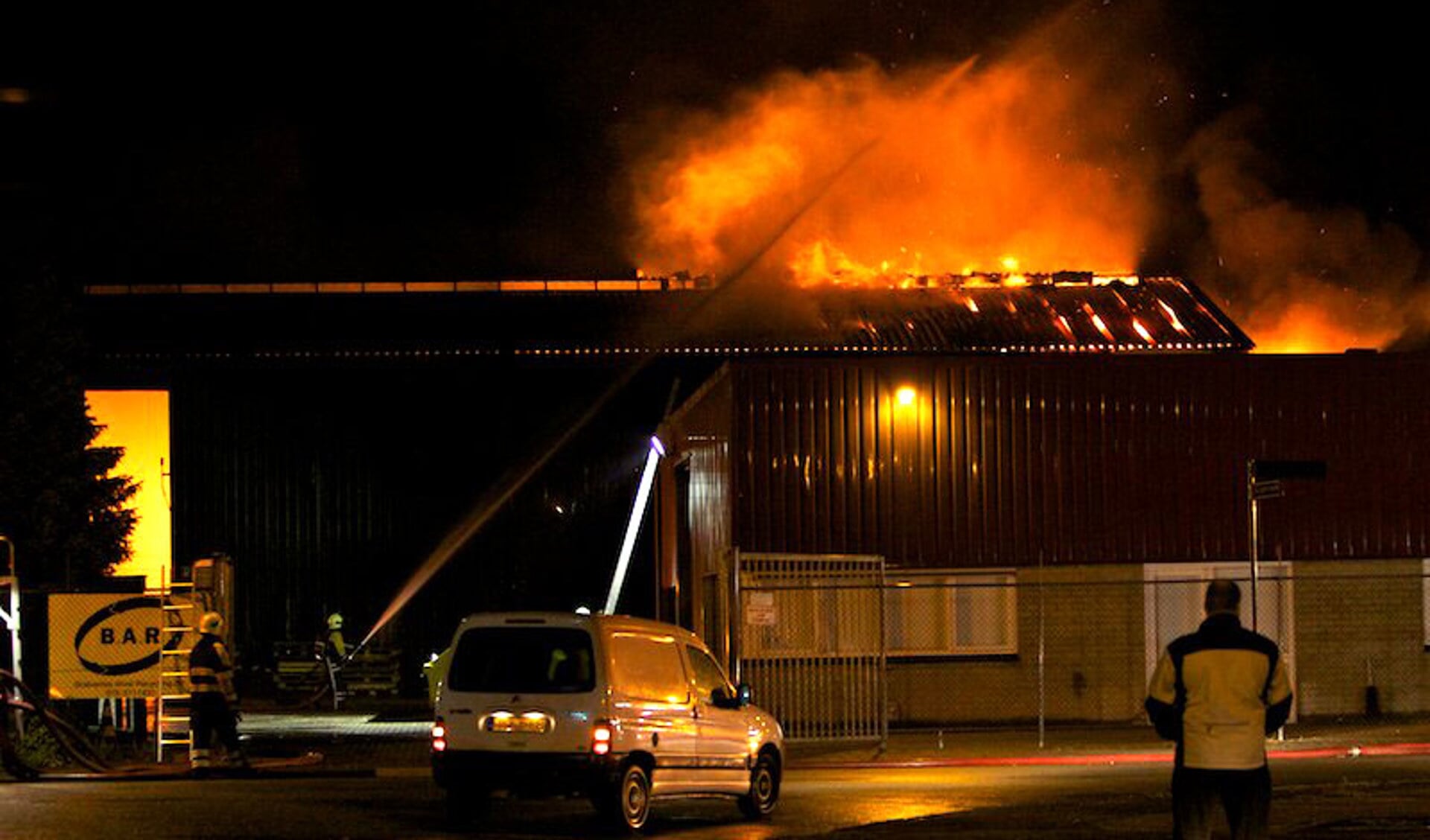 Brand op industrieterrein Takkebijsters. foto Peter Visser