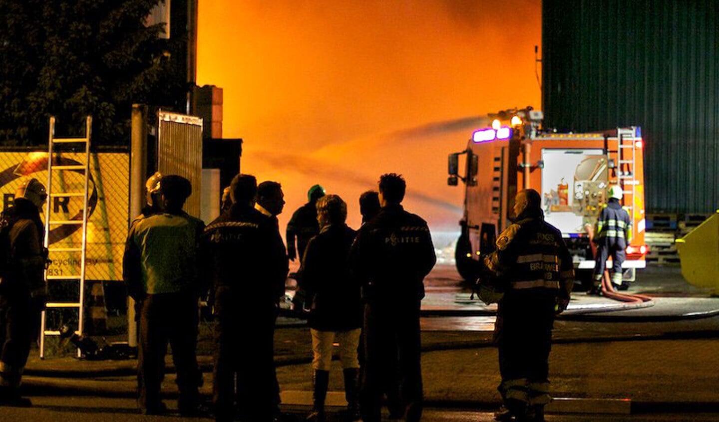 Brand op industrieterrein Takkebijsters. foto Peter Visser