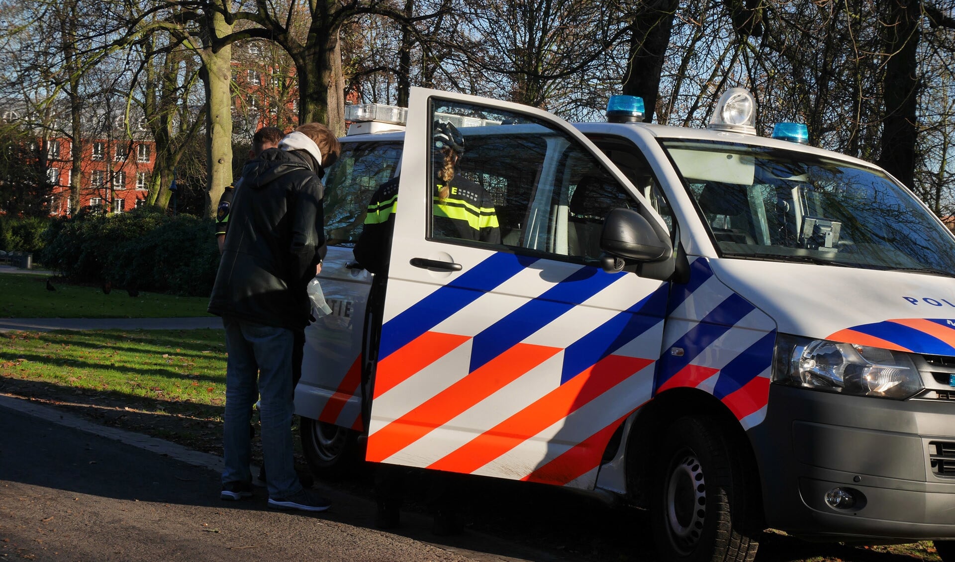 De politie heeft meerdere personen aangehouden tijdens een tweedaagse actie tegen drugsoverlast in het Valkenberg.