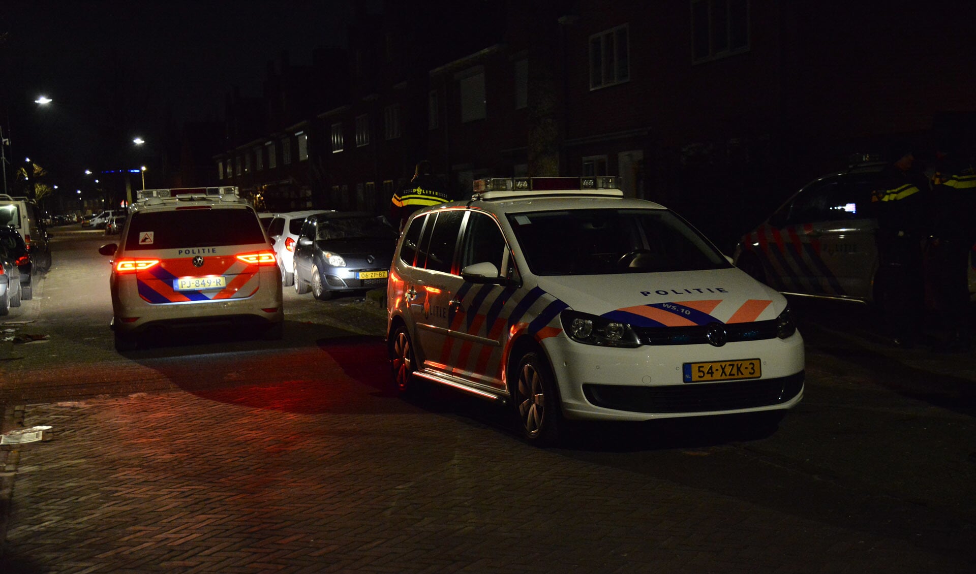 Een bejaarde man is overvallen in zijn woning aan de Plataanstraat in Breda.