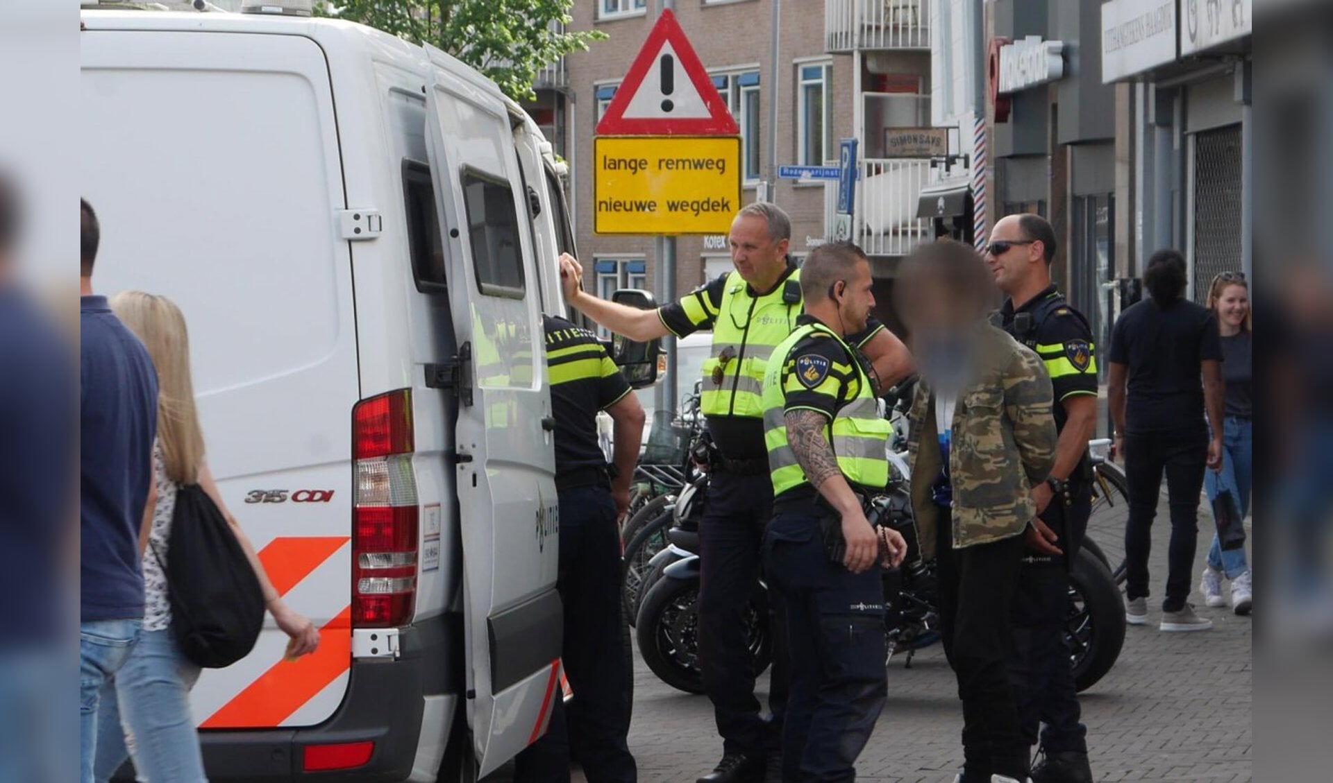 Update: gearresteerde man Prinsenkade/Haagdijk dreigde in tattooshop