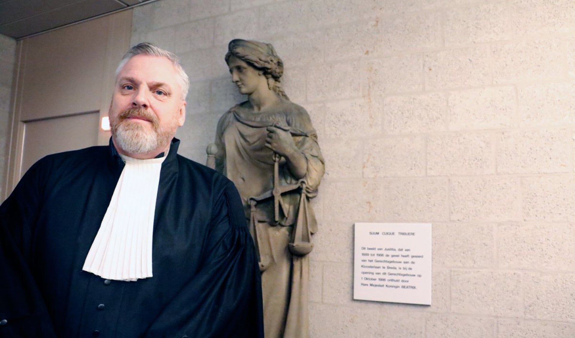 Strafrechtadvocaat Peter Schouten in de rechtbank.