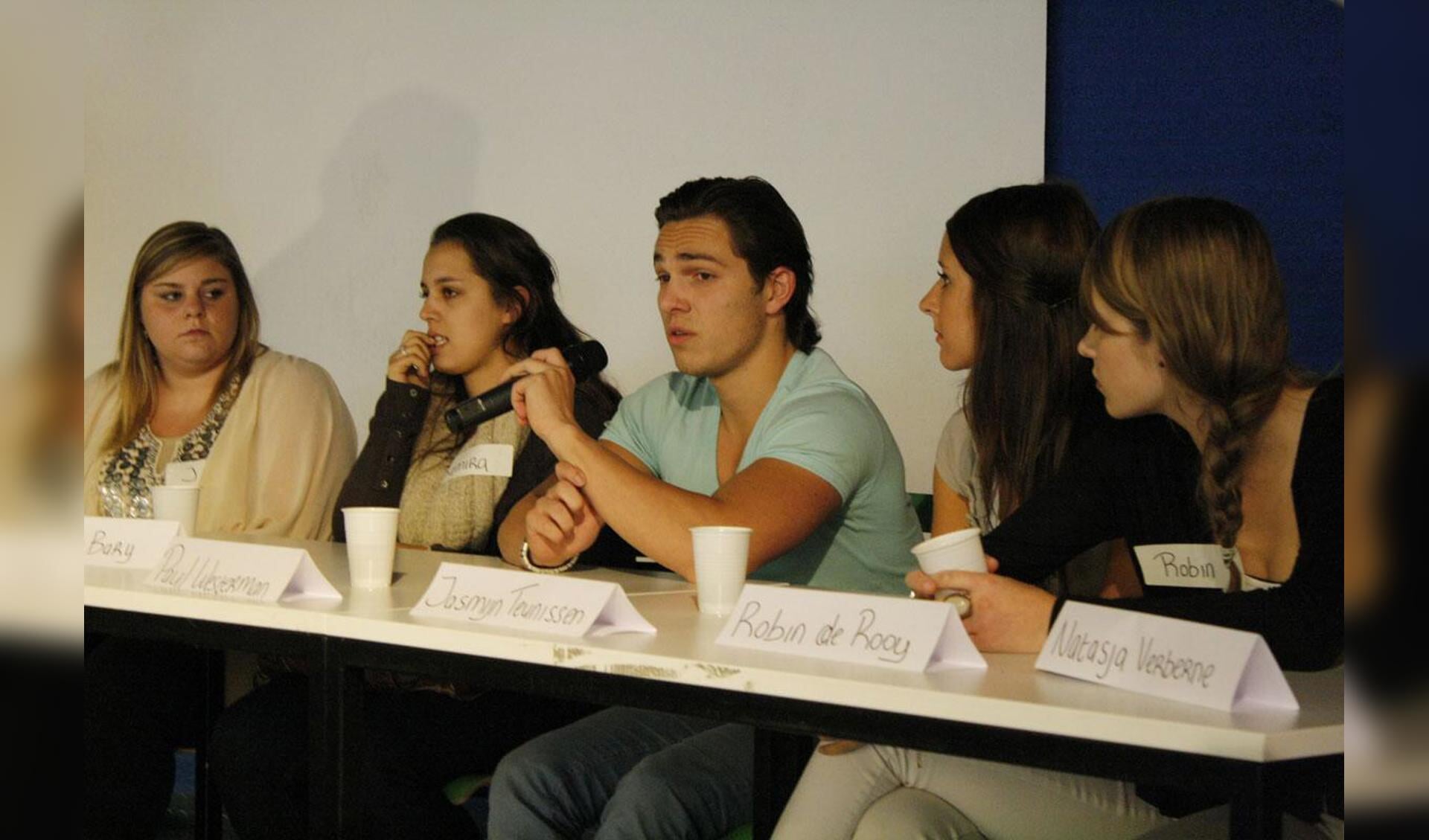 Een kleine tachtig MBO-studenten van het Florijn College woonden het debat over duurzaamheid bij. foto Jelle Willers