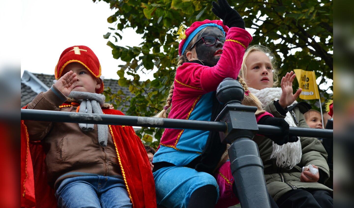 Sinterklaas kwam zaterdag 12 november aan samen met zijn Pieten in de Haven van Breda.