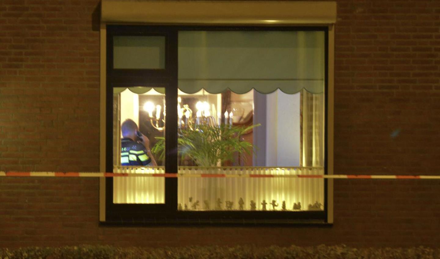Een huis aan de Tilburgseweg is dinsdagavond overvallen.
