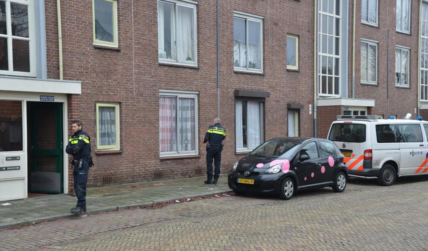 Een bewoner van de Gielis Beijsstraat is maandagmorgen overvallen door een gewapende man.
