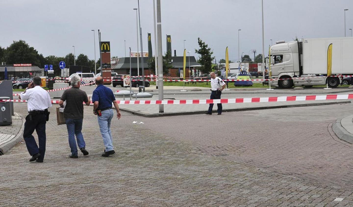 Onderzoek naar schietpartij Hazeldonk bij Breda. foto Perry Roovers