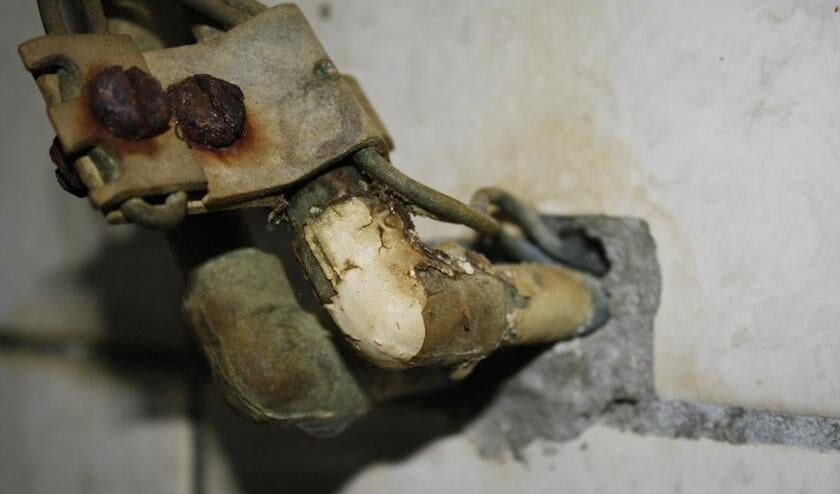 Verschillende huurwoningen in de Heuvel kampen met ernstige vochtproblemen. foto Pepijn Nagtzaam