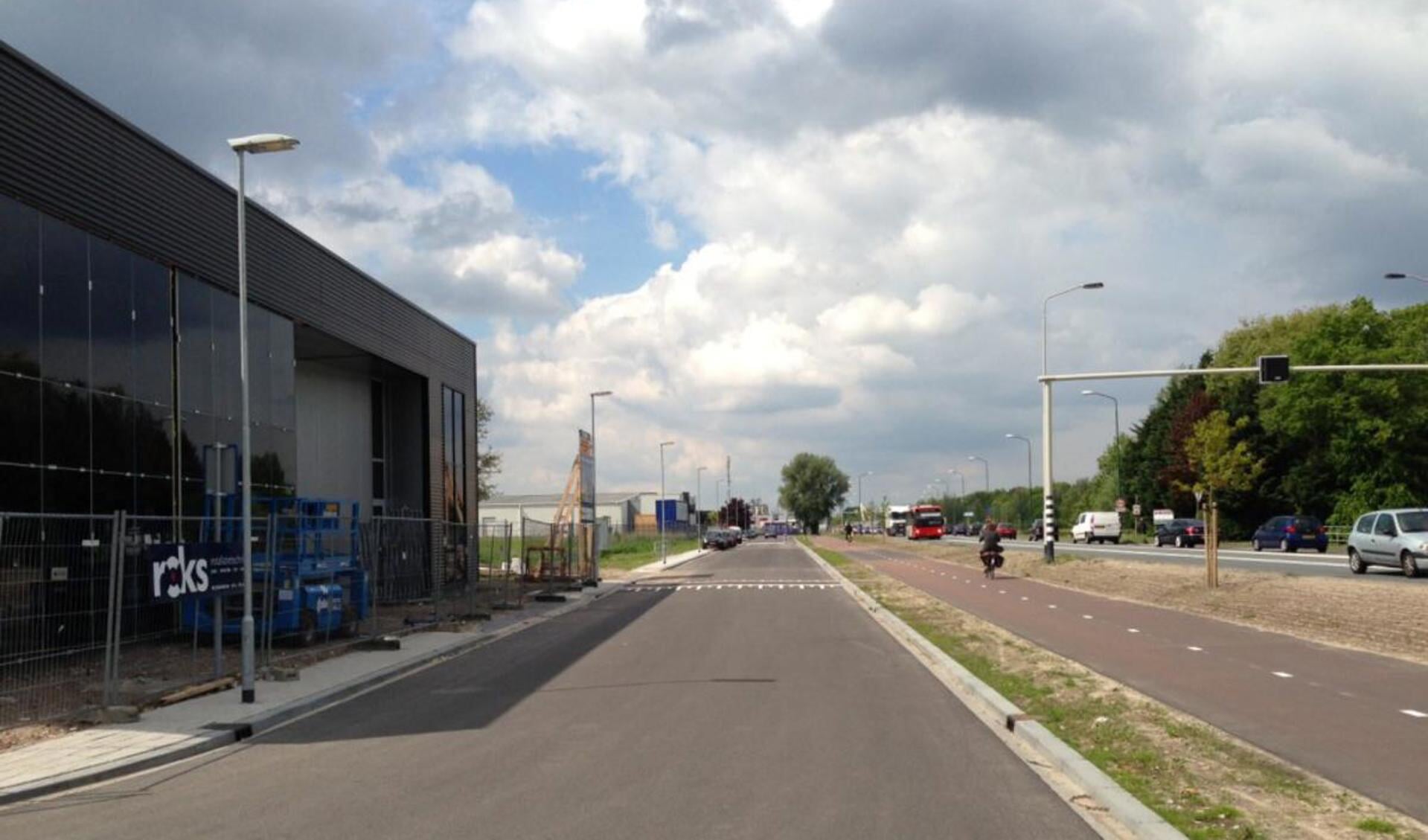 Het Spinoladeel van bedrijventerrein de Krogten met hier de Nieuwe Bredase Baan. foto Wijnand Nijs