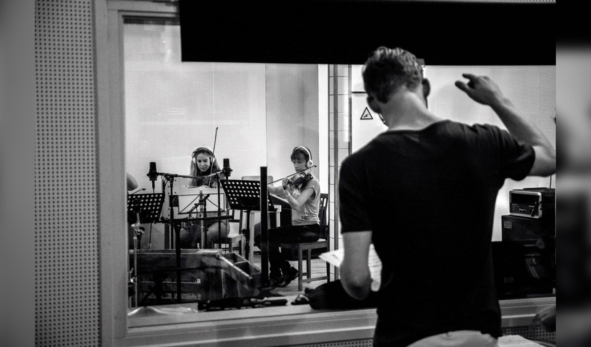 There There in de studio voor de opnames van December Tapes 2016.