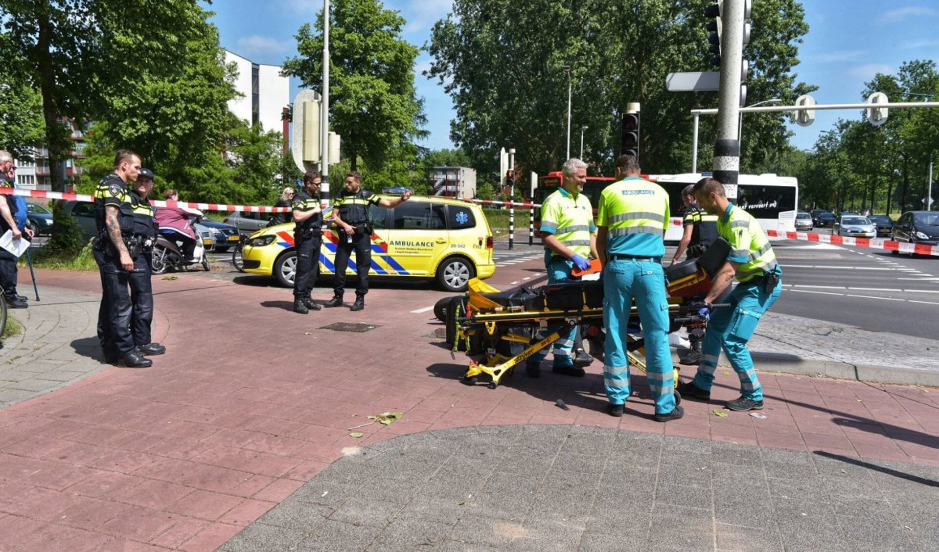 Twee gewonden bij ongeval met scooter op Nieuwe Kadijk