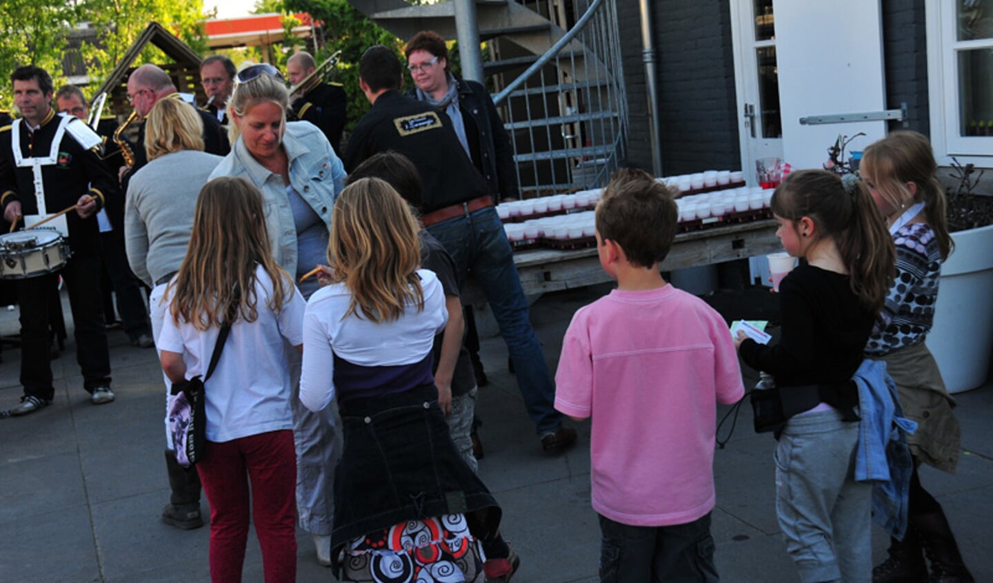 Avondvierdaagse in Teteringen, vrijdag 28 mei 2010. foto Perry Roovers