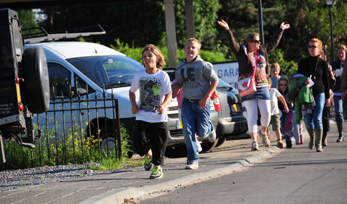 Avondvierdaagse in Teteringen, vrijdag 28 mei 2010. foto Perry Roovers