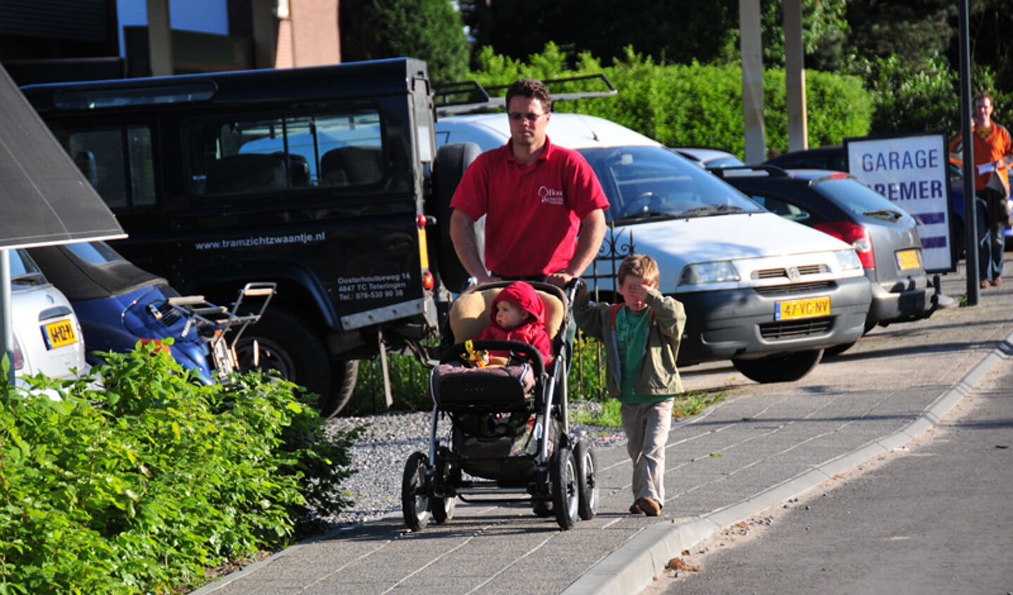 Avondvierdaagse in Teteringen, vrijdag 28 mei 2010. foto Perry Roovers