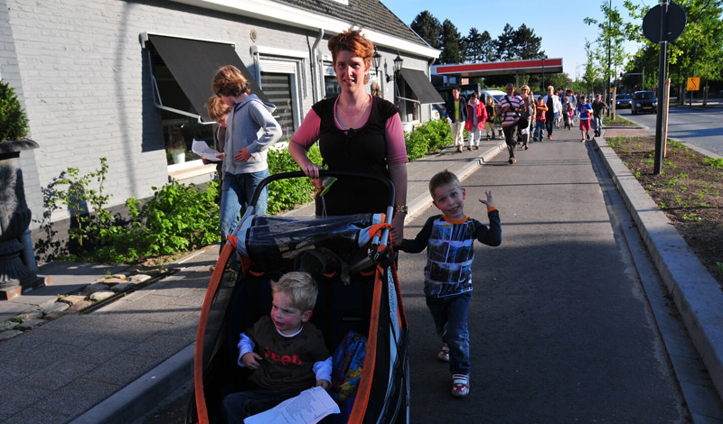 Avondvierdaagse in Teteringen, vrijdag 28 mei 2010. foto Perry Roovers