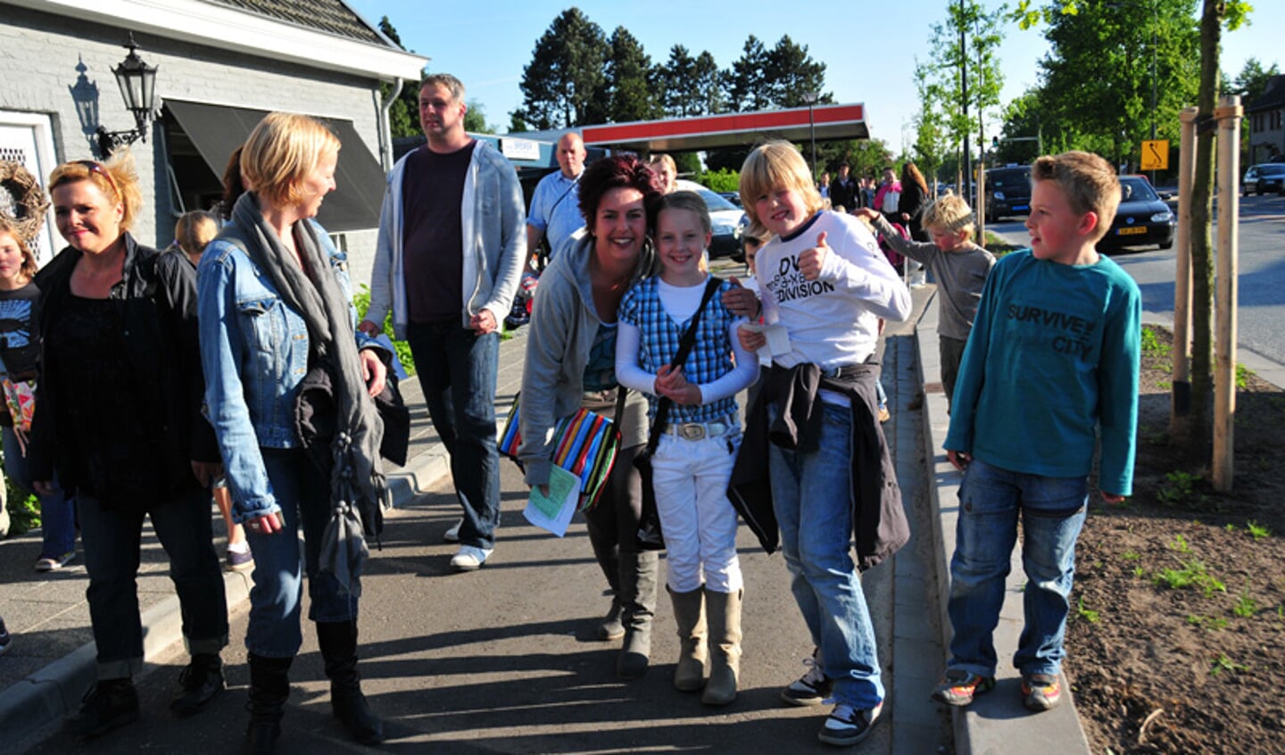 Avondvierdaagse in Teteringen, vrijdag 28 mei 2010. foto Perry Roovers