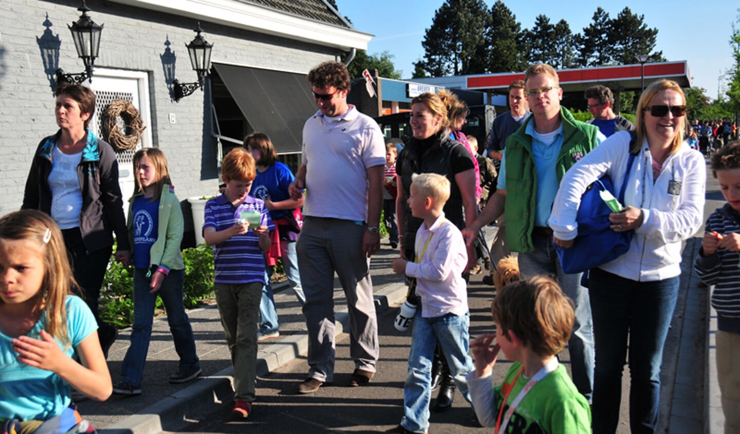 Avondvierdaagse in Teteringen, vrijdag 28 mei 2010. foto Perry Roovers