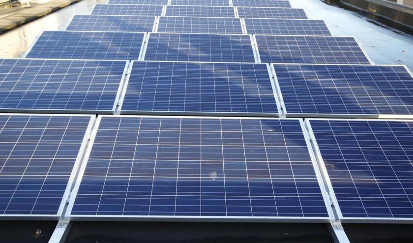 Op het dak van basisschool Noorderlicht liggen sinds begin 2016 160 zonnepanelen.