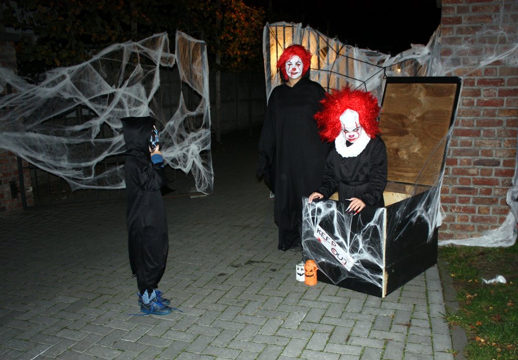Er was genoeg te griezelen tijdens de Halloweentocht in Ossendrecht. FOTO JOSÉ VAN DER WEGEN