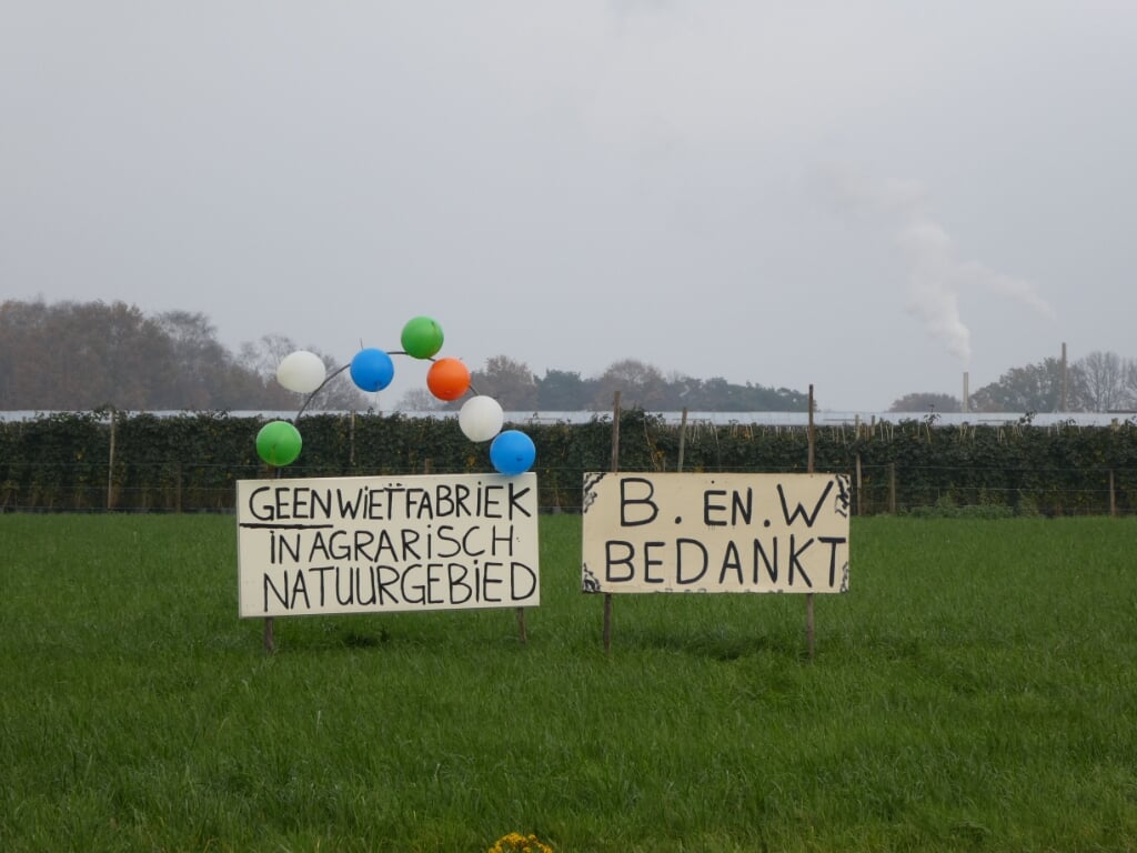 Feest in het buitengebied van Etten-Leur na de beslissing. FOTO MONIQUE JANSEN