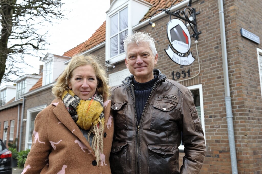 Esther en Peter de Neef van Huiskamertheater De Verwachting in Ritthem.