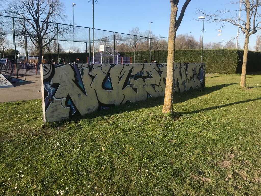 Graffiti aan de Wipstraat. De Volkspartij is bezorgd over meer graffiti elders.