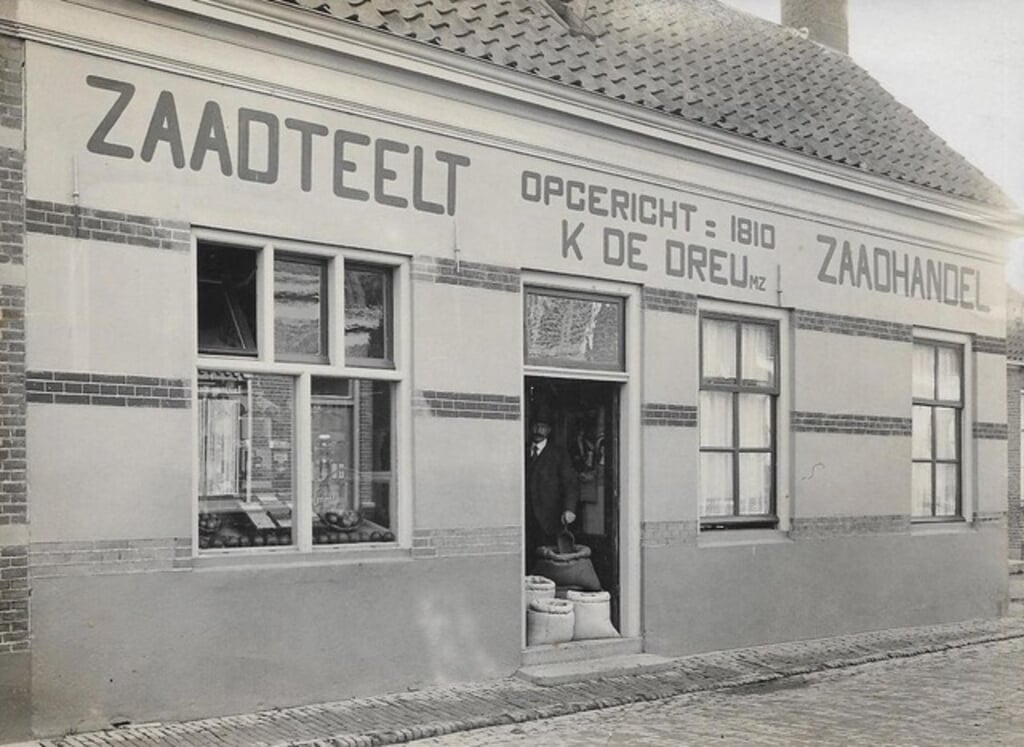 Een oude foto van zaadhandel De Dreu in Goes.