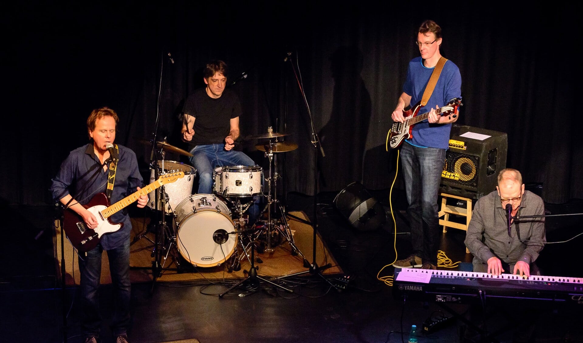 Kor van Velzen (rechts) stal met Radio Piano de show in het Actiehuis van Serious Request Delft. (foto: Hans Dunlop) 