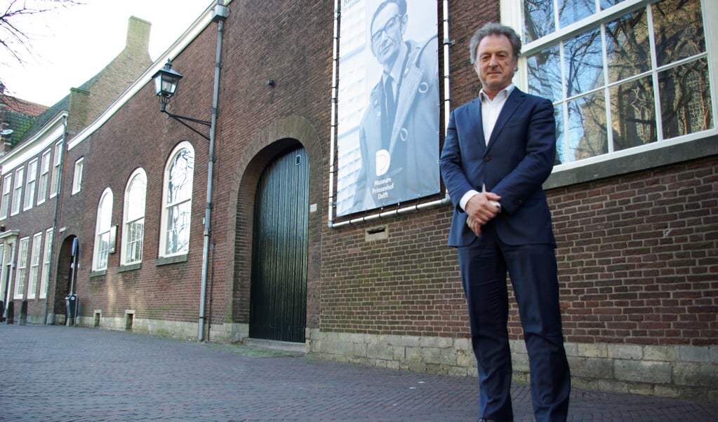 Patrick van Mil, directeur van Museum Prinsenhof Delft, kijkt met volle teugen uit naar komend jaar, waarin in zijn museum tentoonstellingen over Jan Schoonhoven, Johannes Vermeer en Mojo te zien zijn. (foto: Jesper Neeleman)