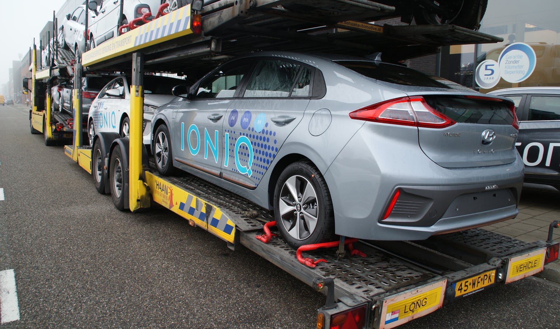 De levering van de eerste Hyundai's Ioniq Electric zijn binnen bij Preuniger Haagland.