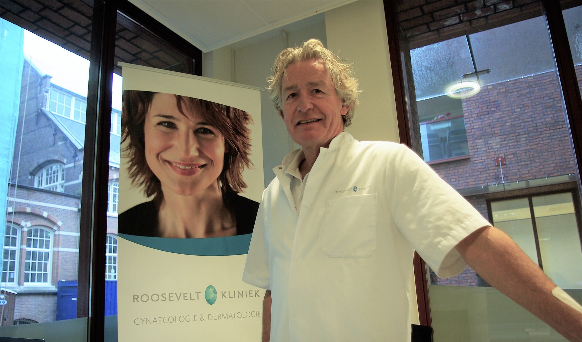 Gynaecoloog Bram ter Harmsel in de nieuwe Roosevelt kliniek, aan de Ezelsveldlaan 148 in Delft. 