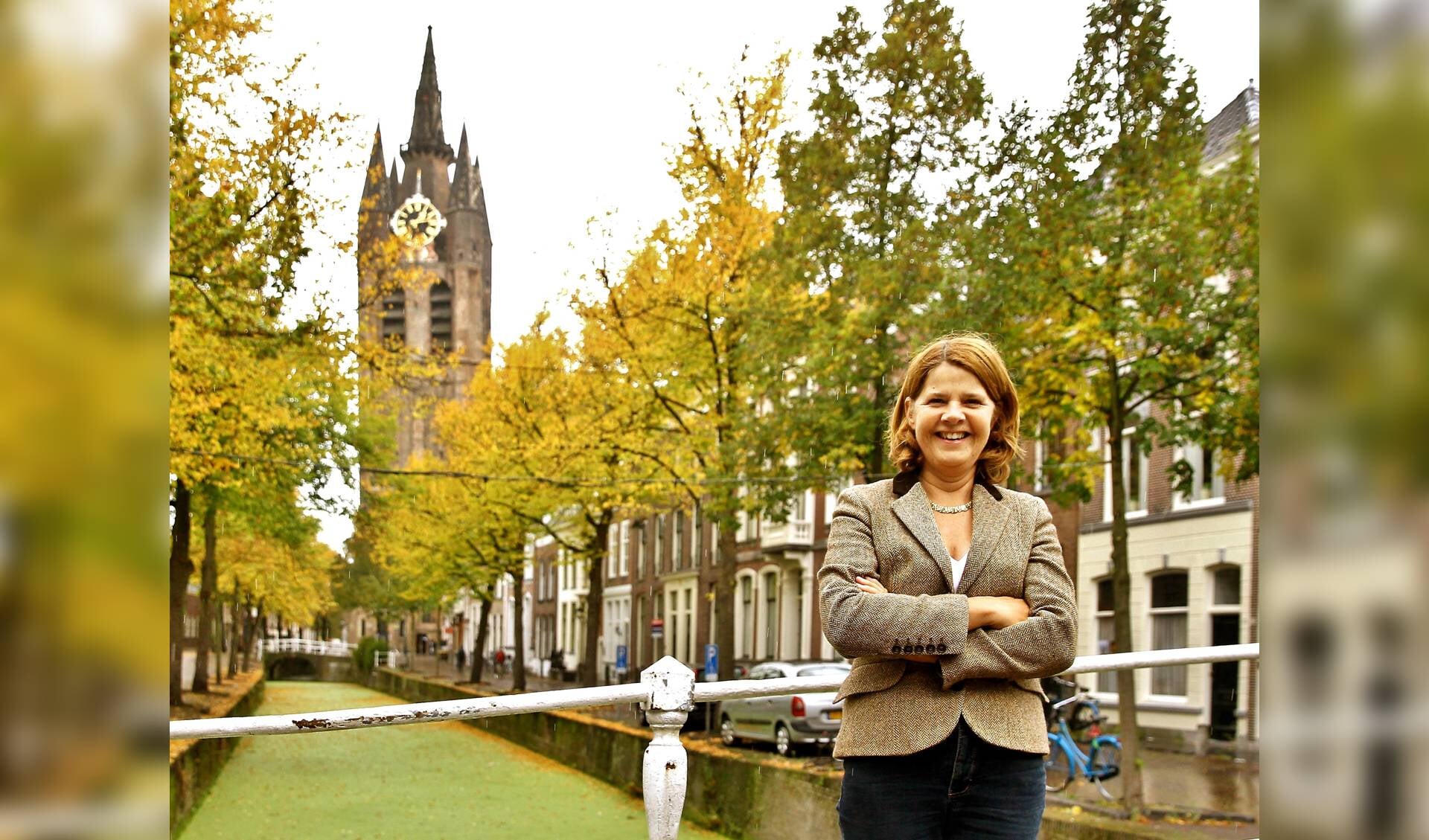 Burgemeester Van Bijsterveldt wenst alle Delftenaren een mooi en gelukkig 2017. (foto: Koos Bommelé)