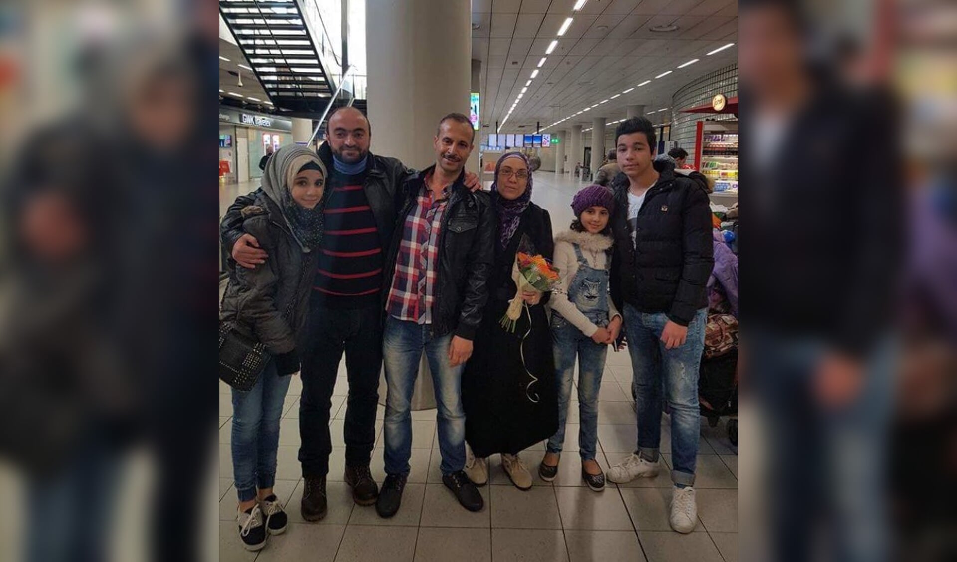 Het gezin Rasheed is één van de gelukkige gezinnen die dankzij de inzet van Gezinshereniging Vluchtelingen Delft weer bij elkaar is. 
