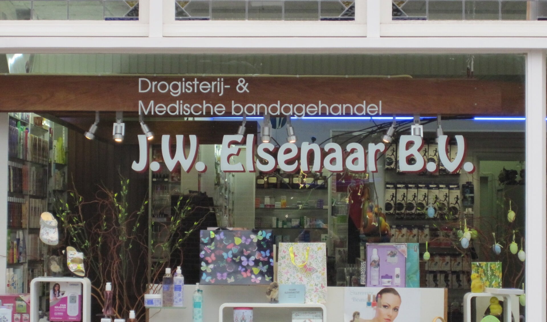 Drogisterij – Medische Bandagehandel J.W. Elsenaar: een vertrouwd adres.